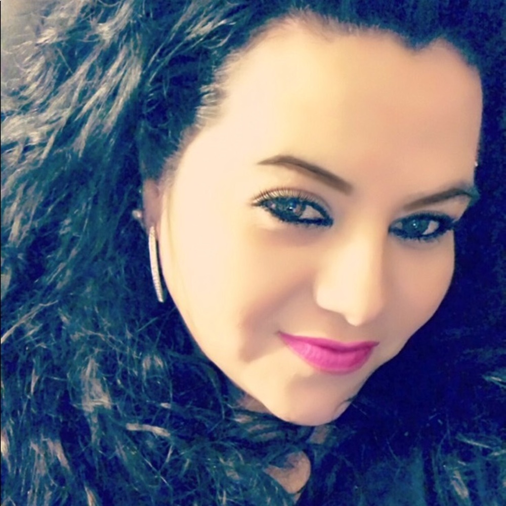 Meet your Posher, Veronica